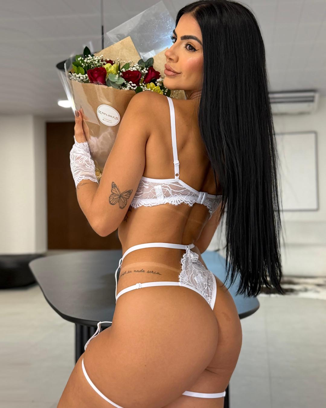 Conjunto Lingerie Cinta Liga e Luvas Hera - Imagem 2