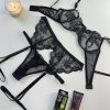 Conjunto Sensual Tule Bordado com Cinta Liga Thalia